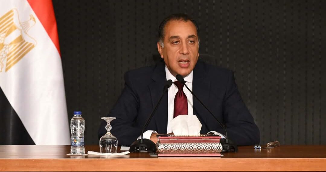 رئيس الوزراء: الرئيس السيسي حذر منذ اللحظة الأولى من خطورة تصاعد الصراع بالمنطقة إلى حرب إقليمية..