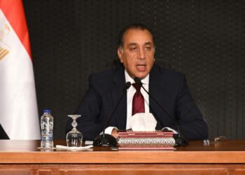 رئيس الوزراء: الرئيس السيسي حذر منذ اللحظة الأولى من خطورة تصاعد الصراع بالمنطقة إلى حرب إقليمية..