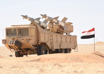 قائد قوات الدفاع الجوي: نعمل ليلا نهارا على حماية سماء مصر ضد كل من تسول له نفسه الاقتراب منها..