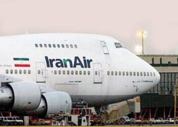 إيران: إعادة إغلاق المجال الجوي في وسط وغرب البلاد أمام الرحلات الدولية العابرة