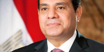 السيسي يستقبل قائد القيادة المركزية الأمريكية