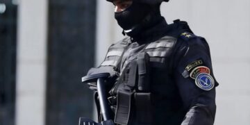 وزارة الداخلية تعتمد حركة ترقيات وتنقلات ضباط الشرطة لعام 2025