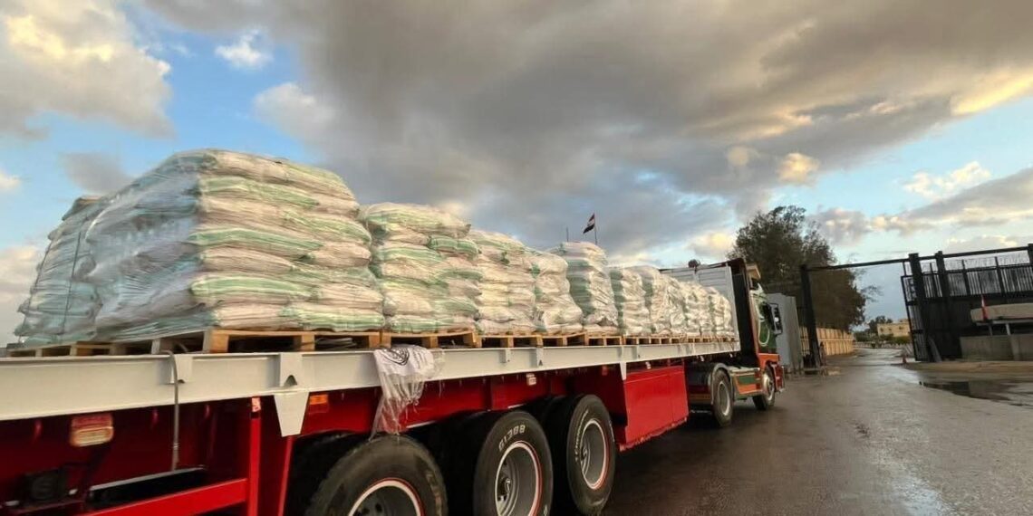 القافلة ( زاد العزة ) ال٧٣ تتجه الى غزة ..