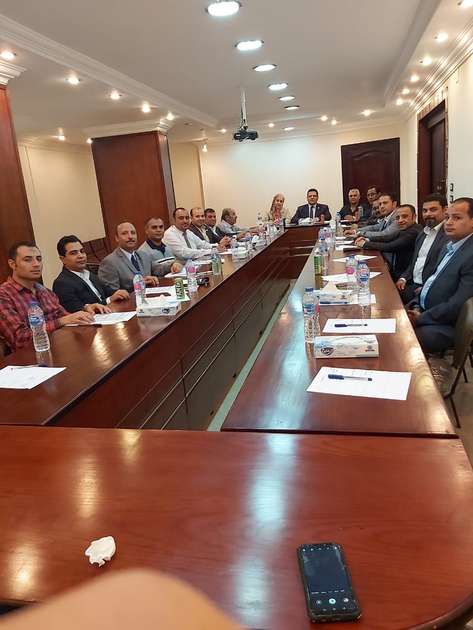 ” رغم الظروف الجوية ” القادة تعقد اجتماع الهيئه العليا المصغرة للمؤسسة