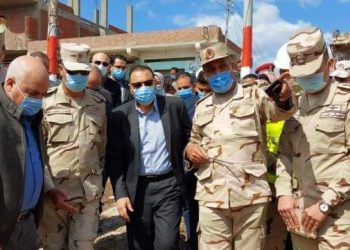 محافظ الشرقية يتفقد أعمال تنفيذ مبادرة حياه كريمة بقرية شهداء 2 بحر البقر بمركز الحسينية