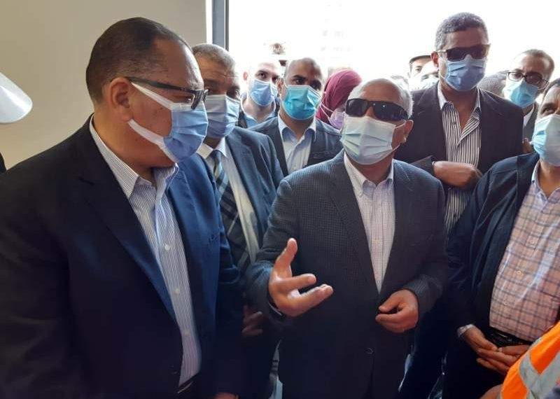 وزير النقل ومحافظ الشرقية يتفقدان محطتي قطارات منيا القمح والزقازيق