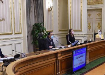 مجلس الوزراء يستعرض آخر مستجدات فيروس كورونا في مصر