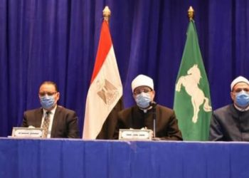 وزير الأوقاف ومحافظ الشرقية ووكيل وزارة الأوقاف يلتقون بالأئمة والدعاة بقصر ثقافة منيا القمح