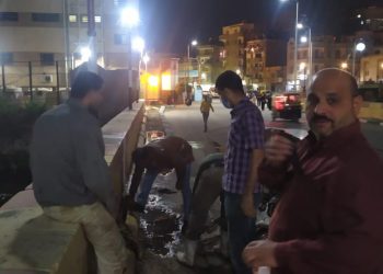 السيطرة على إنفجار ماسورة مياه بكوبري القناطر بنطاق حي ثان الزقازيق