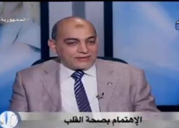 وسام الانسانية للدكتور / طارق عبد الفتاح