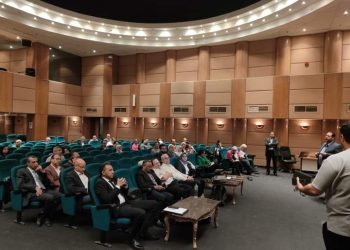 وزارة البيئة فى إطار التعاون مع البنك الدولي والقطاع الخاص و العام .