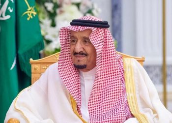 “إصابة العاهل السعودي بالتهاب في الرئة “