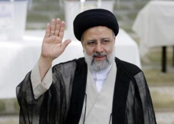 “وفاة الرئيس الإيراني في حادث تحطم مروحيته يثير الصدمة والحزن”