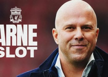 ليفربول يفاجئ العالم بتعيين آرني سلوت كمدرب جديد للفريق