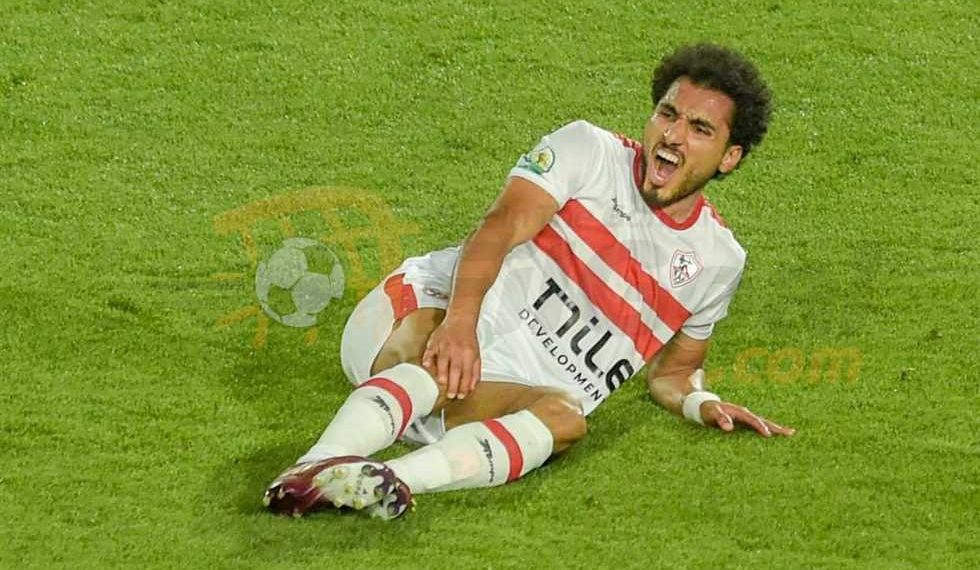 “إصابة قاسية تُغيب أحمد حمدي عن الملاعب بعد تألقه في مواجهة الزمالك ونهضة بركان”