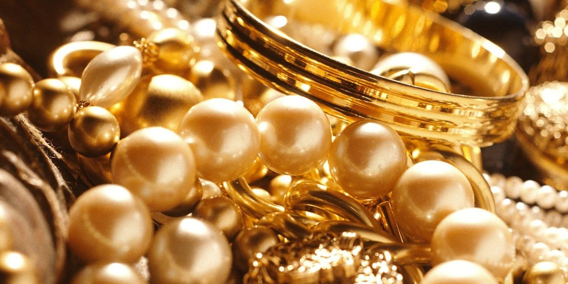 “الجمارك تقرر: السماح بدخول الذهب مع المصريين بالخارج دون رسوم جمركية”