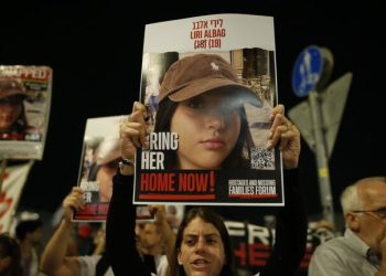 “حكومة الحرب توافق على استئناف محادثات الهدنة مع حماس”