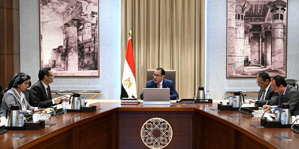 “رئيس الوزراء يبحث مع نقيب الصحفيين تعزيز دعم وتطوير مهنة الصحافة وزيادة موارد النقابة الذاتية”