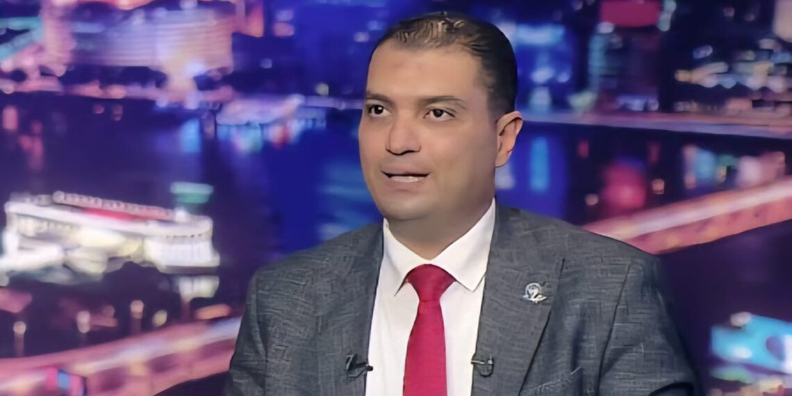 هل ممكن يتخترق موبايلك من مجرد مسح كود QR؟ أو من رسالة WhatsApp فيها لينك شكله “عادي”؟ تفتكر التطبيقات اللي بتنزلها من Google Play آمنة 100%؟