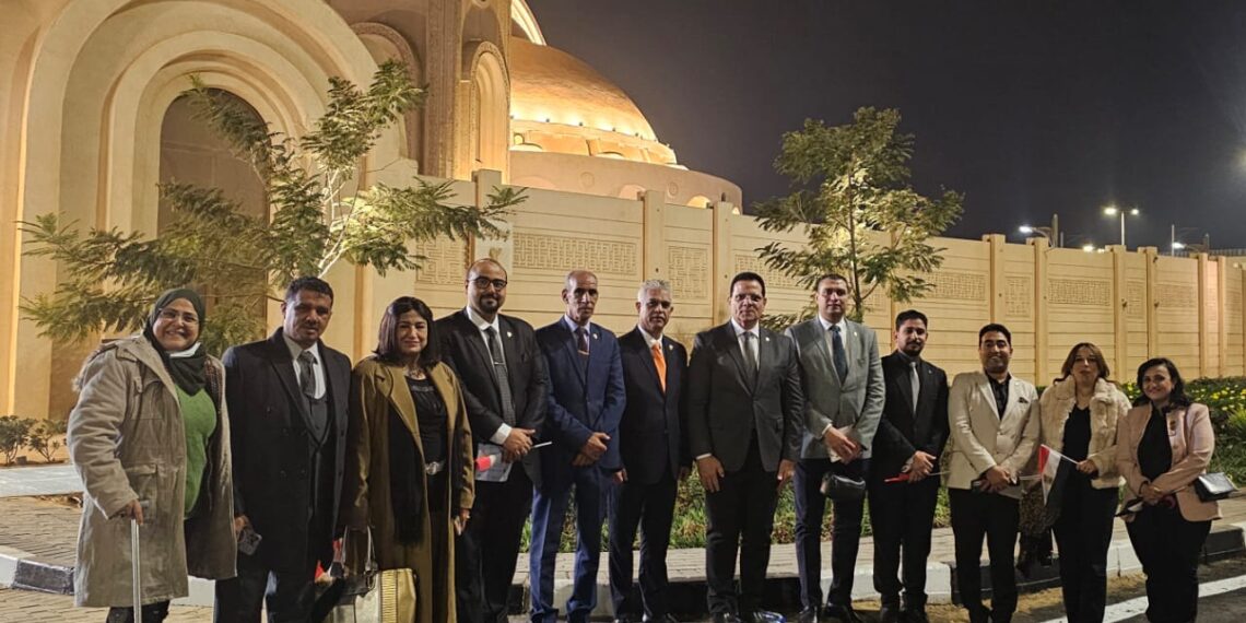 القادة تشارك في ملحمة رائعة تجسد أسمى معاني الحب والوطنية من قلب الحدث في الكاتدرائية