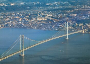 أطول جسر معلق في العالم …