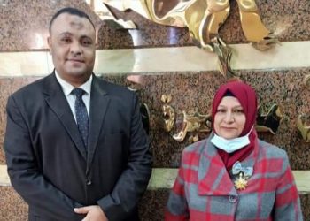 الأم المثالية بالشرقية : تعبت وربنا كرمني وفرحني بضابطين.. وسعيدة بتكريم المحافظ