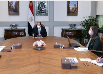 الرئيس السيسي يجتمع برئيس مجلس الوزراء ووزيرة التخطيط والتنمية الإقتصادية