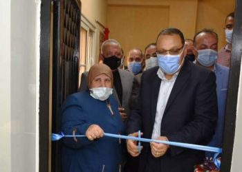 محافظ الشرقية يفتتح مركز خدمة المواطنين المُطور للبطاقات التموينية بمنشأة أبو عمر