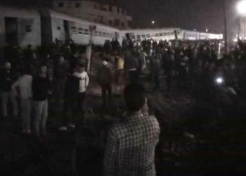 خروج عربيتي قطار ٣٣٩ من على قضبان السكك الحديدية أمام مدخل الطريق الدائري بمركز منيا القمح