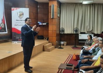 دكتور أحمد الشريف يُلقى محاضرة لـ “سفراء الوعى” بالجيزة