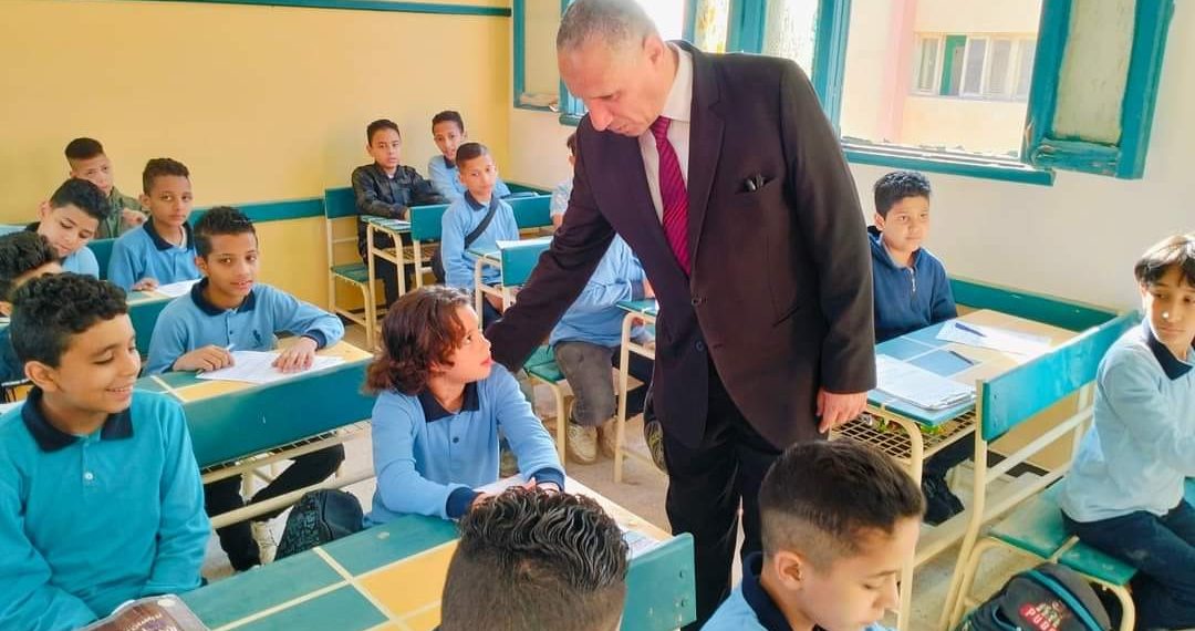 سليمان يتابع سير وانتظام أعمال امتحانات الفصل الدراسي الثاني