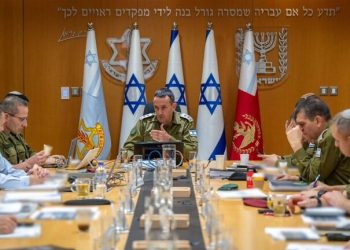 رؤساء المخابرات الأمريكية والإسرائيلية يلتقون مع رئيس وزراء قطر في باريس لبحث تبادل الأسرى