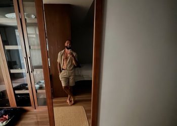 “محمد صلاح يُضحك الجميع بإطلالة جديدة: قصة شعر غير متوقعة تُثير الضحك والدهشة!”