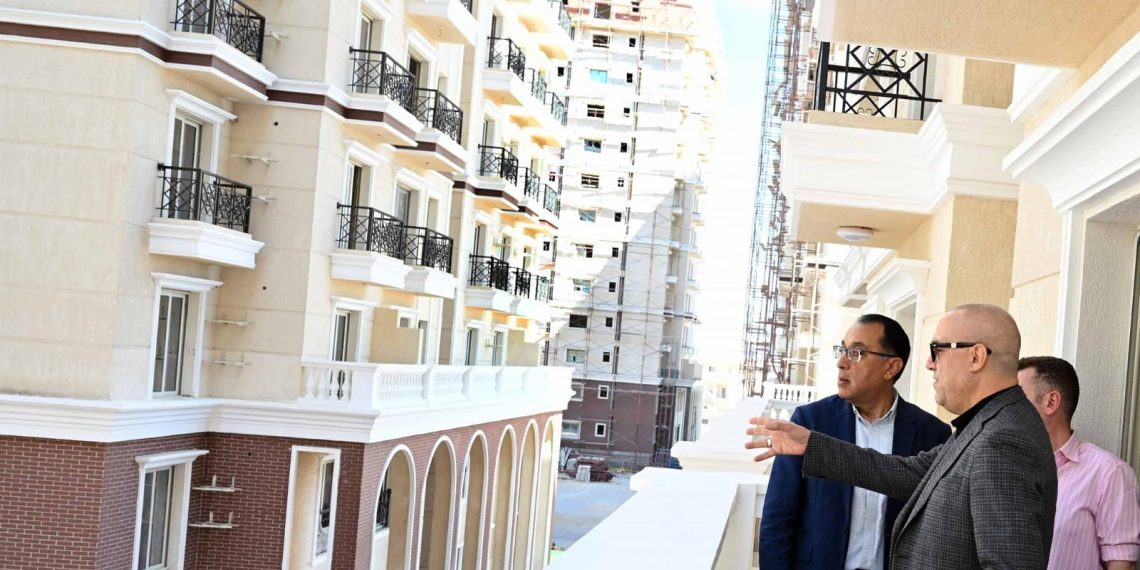 “رئيس الوزراء يختتم جولته بالإسكندرية بتفقد مشروع التجمع العمراني “صوارى” بمنطقة غرب كارفور”