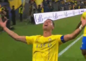 “رونالدو يحطم الأرقام القياسية ويحقق إنجازاً تاريخياً في دوري روشن السعودي”