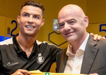 “جياني إنفانتينو يهنئ كريستيانو رونالدو بإنجازه التاريخي في الدوري السعودي”