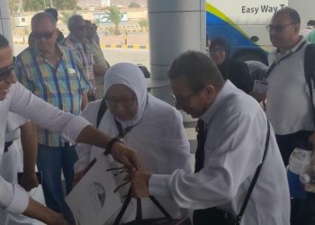 وزير النقل يتابع انطلاق أول أفواج الحج البري من ميناء نويبع البحري ويشدد على تقديم كافة التسهيلات لحجاج بيت الله الحرام