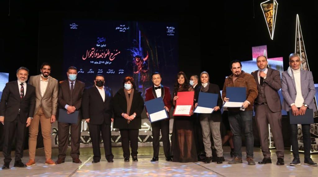 وزيرة الثقافة تعلن “خطة مسرح المواجهة والتجوال 2021 ” وتكرم أبطاله بحضور وزير الشباب فى القومي