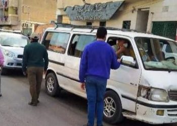 محافظ الشرقية يُتابع إنتظام سير الحركة بمواقف سيارات الأجرة..ويؤكد أنه لا زيادة في تعريفة الركوب